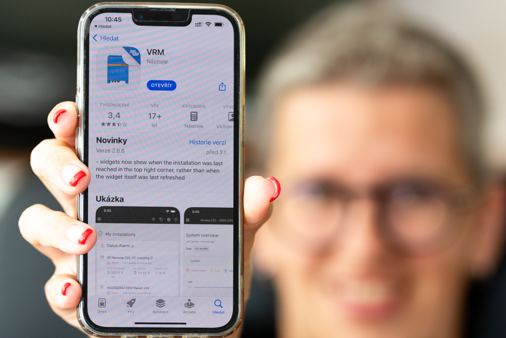 Aplikaci VRM od&nbsp;Victron Energy stáhnete do&nbsp;iOS i&nbsp;Android