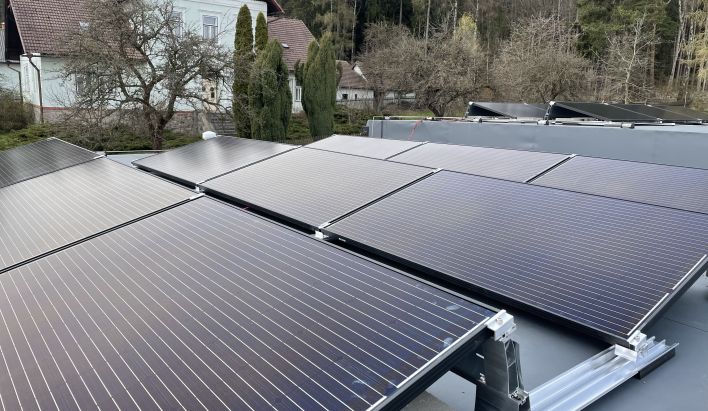 Realizace fotovoltaiky: RD Útěchovice pod Strážištěm
