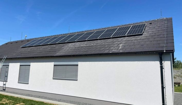 Realizace fotovoltaiky: RD Domanín 