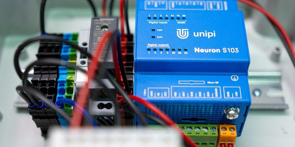 Chytré řízení fotovoltaiky pomocí Unipi technology