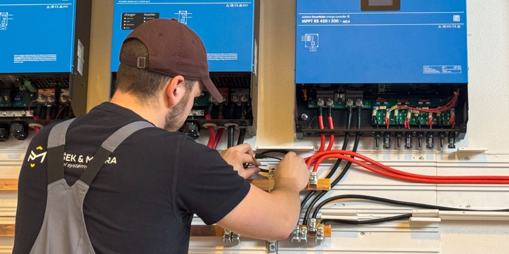 Velká firemní realizace fotovoltaiky firmou Pešek & Mudra